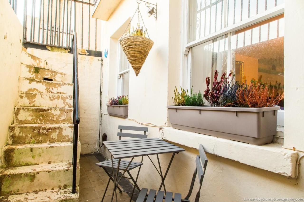 Seafront Apartment With Garden Hove Exteriér fotografie