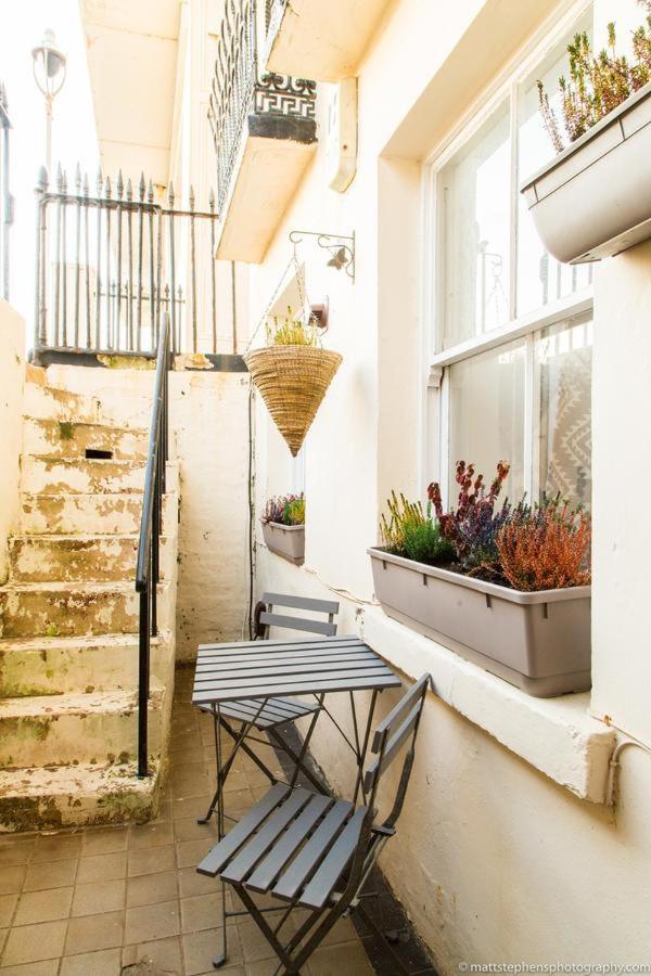 Seafront Apartment With Garden Hove Exteriér fotografie